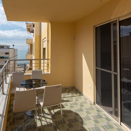 Spacious 2 Bedroom Apartment In Durres Beach Luaran gambar