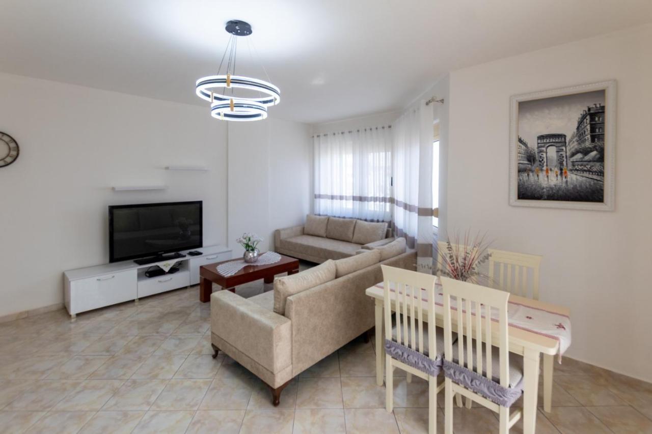 Spacious 2 Bedroom Apartment In Durres Beach Luaran gambar