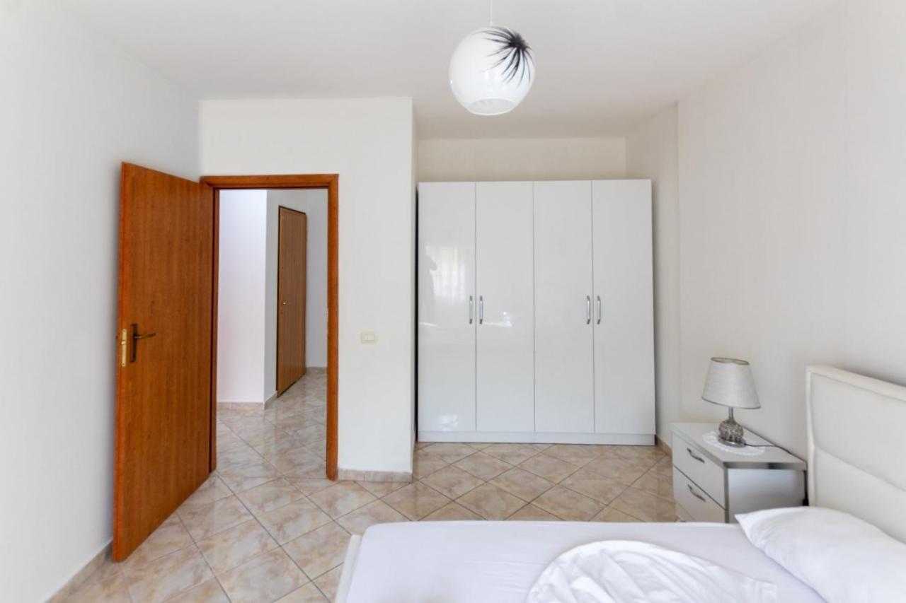 Spacious 2 Bedroom Apartment In Durres Beach Luaran gambar