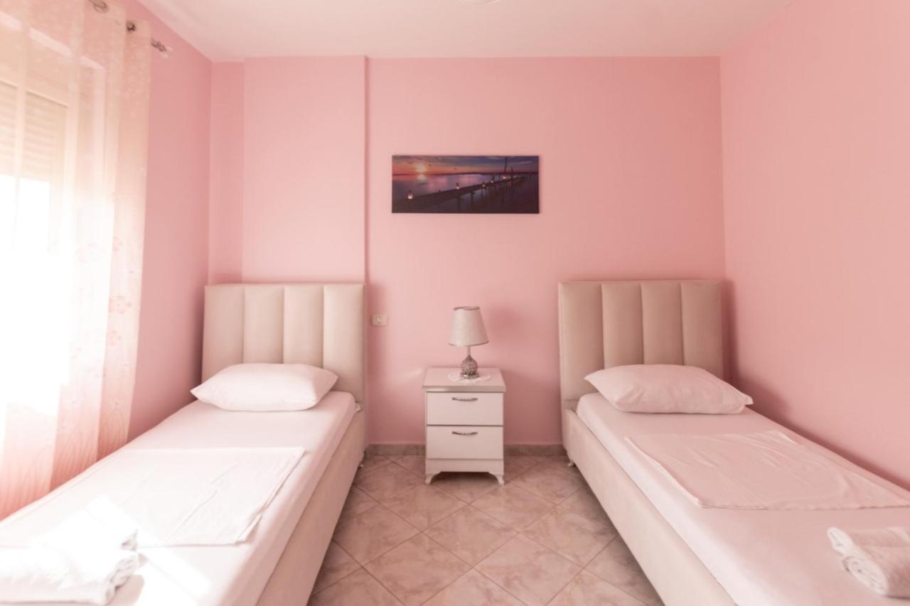 Spacious 2 Bedroom Apartment In Durres Beach Luaran gambar