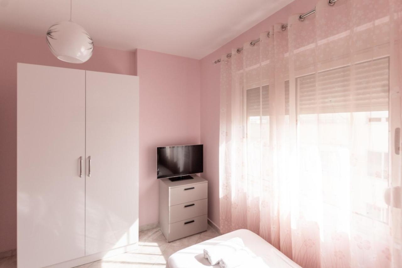 Spacious 2 Bedroom Apartment In Durres Beach Luaran gambar