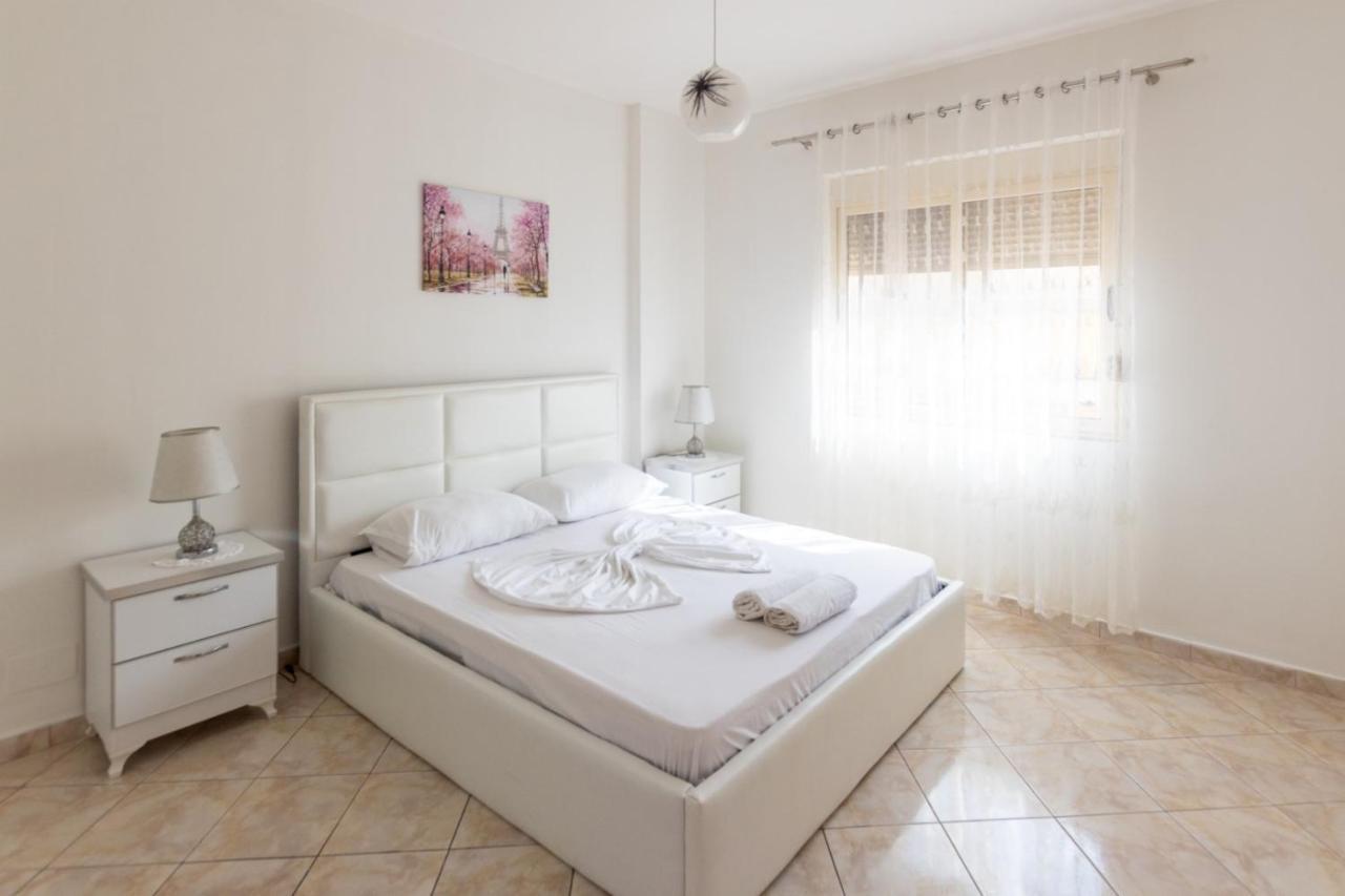 Spacious 2 Bedroom Apartment In Durres Beach Luaran gambar