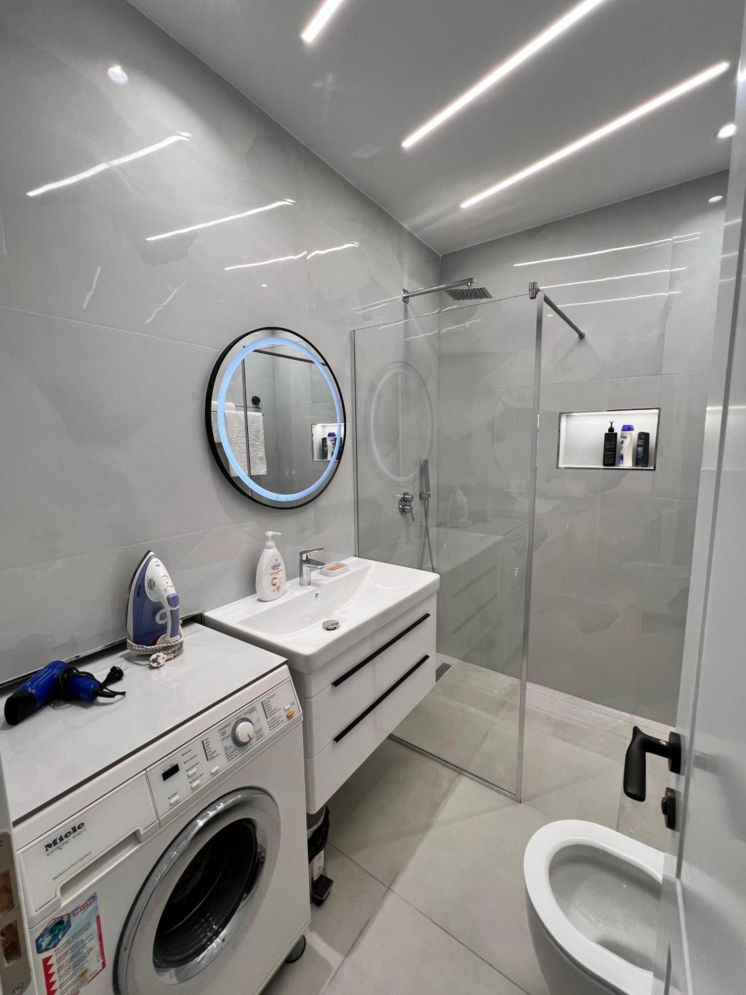 Spacious 2 Bedroom Apartment In Durres Beach Luaran gambar